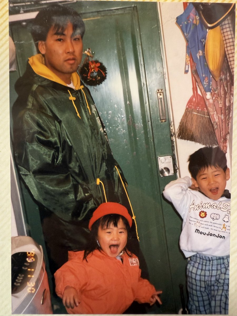 SATAKE09's tweet photo. 綾子。帰宅後開口一番に不満げな顔で

「あんたいづまでいるつもりなのよ。あどお母さんのお金返してぇ」

と。早く帰って欲しいらしい笑

思い出せ。35年前のあの日、俺をこの手で抱いた瞬間。

生まれてきてくれてありがとう。この子を一生守る。

そう誓ったはずだ！

母親ってそう言うもんだろぅ？ https://t.co/LCyT5zUPOi