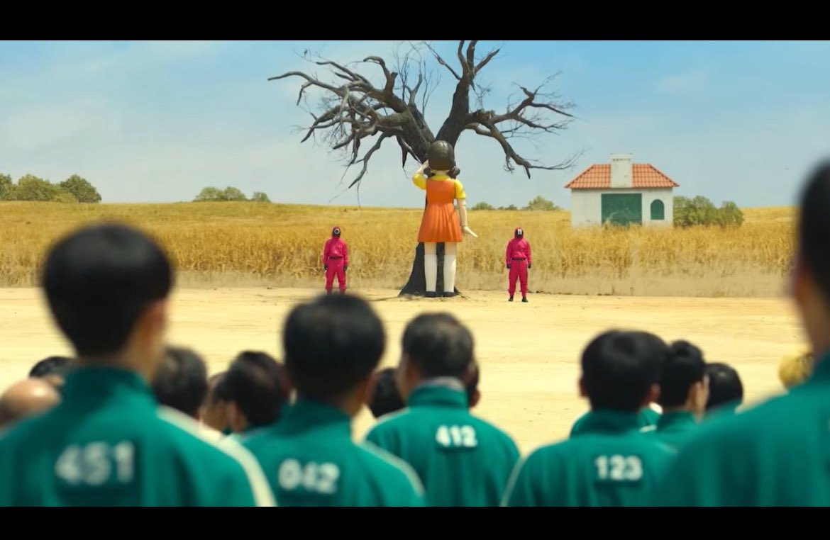BiigKhalifa's tweet photo. “THE MOMENT EVERYONE REALIZED THIS WASN’T A GAME.”

SQUID GAME RED LIGHT, GREEN LIGHT

At first, it looked ridiculous
A children’s game
Then one person moved
And everything changed the moment viewers around the world realized, nobody was safe

Wat was ur reaction the first time? https://t.co/hizsWyoIiB