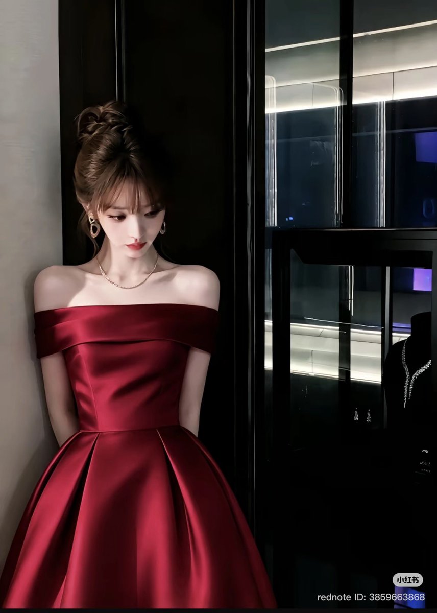 jjuntaporn's tweet photo. สีขาวลายดอกว่าสวยแล้ว เจอสีแดงเข้าไป ตาแตกมากก 🤩🤩

#TianXiwei  #เถียนซีเวย  #田曦薇 https://t.co/lX3M7KJUe2