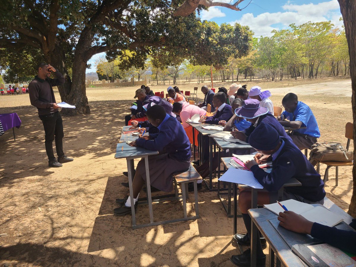 ebztrust's tweet photo. TagDev 2.0 | Ward 11, Mutare

36 participants trained in agroforestry and entrepreneurship, exploring how trees, crops and livestock can support sustainable land use, diversified incomes and climate resilience.

🌳 Growing trees. Growing livelihoods.

#Agroforestry #TagDev2 https://t.co/uH5NeFgHOj