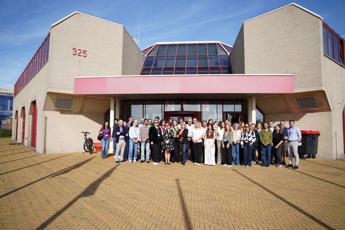 CleanHydrogenEU's tweet photo. The team of the @cleanhydrogen.bsky.social visited the Joint Research Centre (JRC) facility in Petten.
It was a great opportunity to learn about reference capabilities for H2 technologies.

📣 Contribute to the public consultation on the future of the JUs. https://t.co/b2OFQGM1ly https://t.co/Mskc7ijpTD
