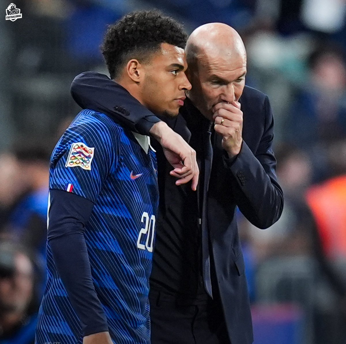 Footballogue's tweet photo. Zinédine Zidane n'a pas menti : il a donné sa chance à (quasi) 𝗧𝗢𝗨𝗧 𝗟𝗘 𝗠𝗢𝗡𝗗𝗘 sur ce rassemblement ! 😁🇫🇷

𝙇𝙚 𝙩𝙚𝙢𝙥𝙨 𝙙𝙚 𝙟𝙚𝙪 𝙙𝙚𝙨 𝟮𝟯 𝙟𝙤𝙪𝙚𝙪𝙧𝙨 𝙨𝙪𝙧 𝙡𝙚𝙨 𝟰 𝙢𝙖𝙩𝙘𝙝𝙨 :

Mike Maignan : 𝟮𝟳𝟬 𝗺𝗶𝗻𝘂𝘁𝗲𝘀 𝗱𝗲 𝗷𝗲𝘂
Guillaume Restes : 𝟵𝟬'
Jean Butez : 𝟬'

Maxence Lacroix : 𝟮𝟳𝟯'
Jules Koundé : 𝟭𝟴𝟬'
Jérémy Jacquet : 𝟭𝟴𝟬'
Pierre Kalulu : 𝟭𝟴𝟬'
Adrien Truffert : 𝟭𝟴𝟬'
Andy Diouf : 𝟭𝟴𝟬'
Dayot Upamecano : 𝟭𝟳𝟱'
Leny Yoro : 𝟵𝟬'

Lucas Da Cunha : 𝟮𝟬𝟳'
Eduardo Camavinga : 𝟮𝟬𝟰'
Rayan Cherki : 𝟭𝟵𝟳'
Adrien Rabiot : 𝟭𝟴𝟮'
Manu Koné : 𝟭𝟱𝟭'

Ousmane Dembélé : 𝟮𝟲𝟮'
Désiré Doué : 𝟮𝟭𝟱'
Michael Olise : 𝟮𝟭𝟭'
Bradley Barcola : 𝟭𝟳𝟱'
Estéban Lepaul : 𝟭𝟱𝟵'
Maghnes Akliouche : 𝟭𝟯𝟳'
Kylian Mbappé : 𝟱𝟵'

Qui a 𝗚𝗔𝗚𝗡𝗘́ et qui a 𝗣𝗘𝗥𝗗𝗨 le plus de points là dedans ? 🤔

(chiffres pris sur Transfermarkt)