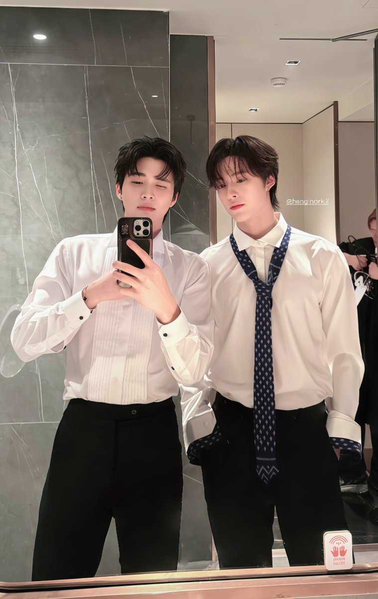 MengSiYu0910's tweet photo. รูปนี้กอล์ฟหล่อมากค่ะ🥺
#golfpasatorn https://t.co/U41268tklN