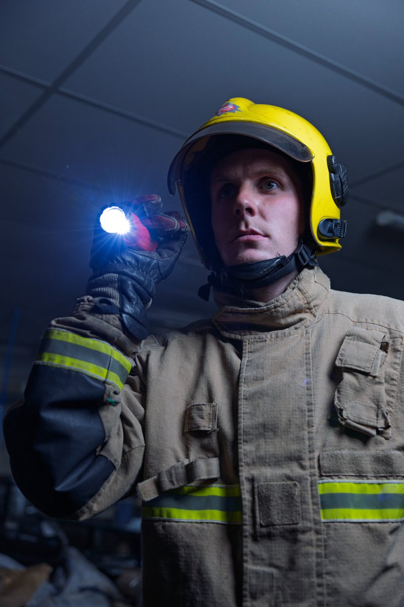 StreamlightDE's tweet photo. Entwickelt für anspruchsvolle Einsatzbedingungen und immer einsatzbereit, wenn Sie sie brauchen 🔦

Die Streamlight Dualie® Rechargeable ATEX bietet sowohl einen nach vorne gerichteten Punktlichtstrahl als auch einen nach unten gerichteten Flutlichtstrahl – mit der Möglichkeit, beide Lichtstrahlen gemeinsam zu nutzen, um die Sichtbarkeit zu verbessern.

Erfahren Sie mehr: https://t.co/67inBa2UQS

#StreamlightTrusted