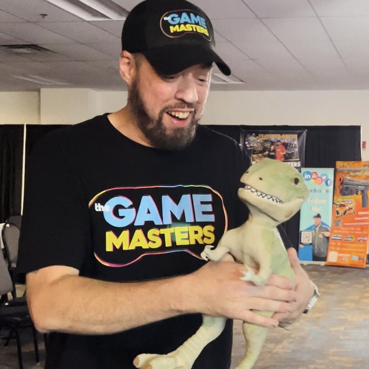 GamerAhmer's tweet photo. More shenanigans and fun with And Now Our Feature Presentation! #videogames #retrogaming #pittsburghgamingexpo #nintendo #thegamemasters @PghRetroGaming @thetechbuzz @GamerAhmer https://t.co/j295o3t7ws