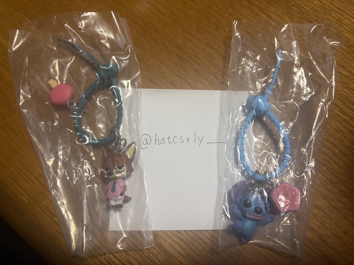 hatcsrly__'s tweet photo. ディズニー ディズニーキャラクター マルチチャーム 交換ガチャガチャ

譲：ニック　スティッチ

求：ベイマックス

郵送での交換希望です📮
まとめて希望ですが、1:1でも可能です。
お気軽にお声掛けください！ https://t.co/ioNE8mqCUk