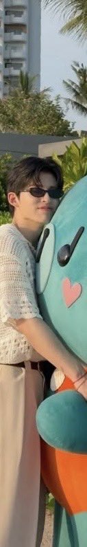 pondfvr's tweet photo. that’s his baby 😭 https://t.co/Va7cIq4zO3