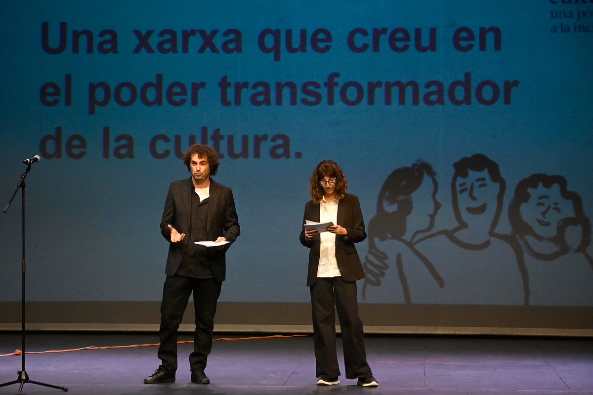 IEILleida's tweet photo. La vicepresidenta @niarufach ha participat en la segona trobada d’#ApropaCultura, al Teatre Municipal de l’Escorxador.

🫂 Una jornada per compartir experiències i reflexionar sobre com reduir barreres i avançar cap a una cultura més propera, oberta i accessible per a tothom. https://t.co/63prqSPCre