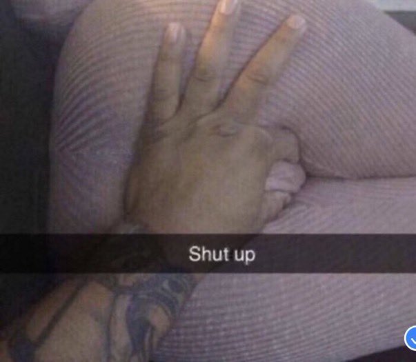 lanocheonopere's tweet photo. Le porno vous a bousiller le cerveau #shutup https://t.co/WZT17RztIi