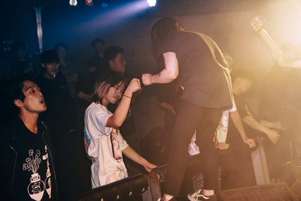 ryuku_photo's tweet photo. いつも撮影だったから、この日は初めて遊べたな
ライブの度、もっと一緒に色々やりたいと思わせてくれるバンド

オルカこれからもよろしくな
もっとヤバい遊び作るゾ

photo by @marry_photo https://t.co/idGmnY4s6y