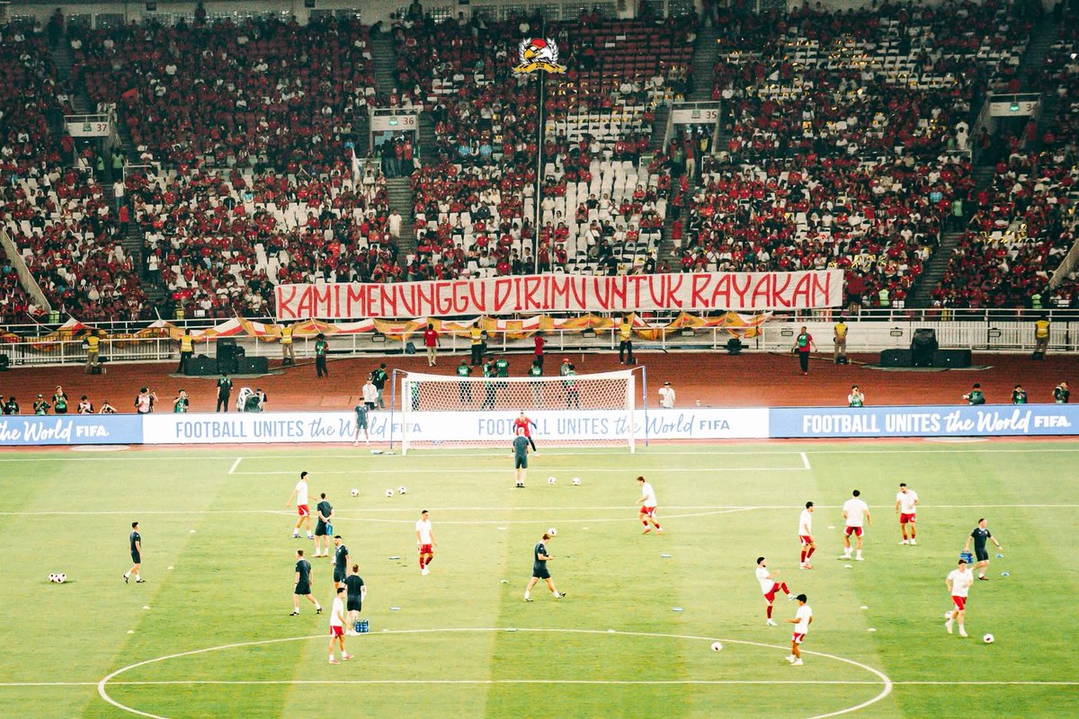 LaGrandeIndo's tweet photo. JUARA FIFA ASEAN CUP 2026!

NO PRESSURE, NO DIAMONDS!

Terima kasih untuk perjuangannya @TimnasIndonesia dan teman-teman yang hadir semalam ke Tribun Utara Gelora Bung Karno

https://t.co/IqCjBbhZDo https://t.co/ZQShLKxEEY