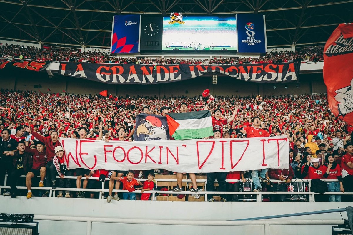 LaGrandeIndo's tweet photo. JUARA FIFA ASEAN CUP 2026!

NO PRESSURE, NO DIAMONDS!

Terima kasih untuk perjuangannya @TimnasIndonesia dan teman-teman yang hadir semalam ke Tribun Utara Gelora Bung Karno

https://t.co/IqCjBbhZDo https://t.co/ZQShLKxEEY