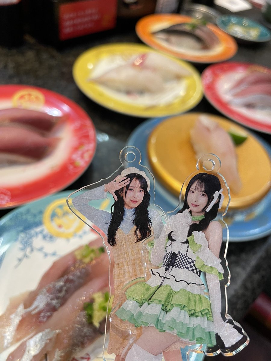 mo8430's tweet photo. 金沢まいもん寿司の本店行って、
のど黒食べてきた〜〜！😭✨️✨️
めっっちゃ美味しかった……🤤♡
#みくちゃんお魚たべたよ
#さかなの日
#ももも大好き組合 https://t.co/kvAO6RK5zd