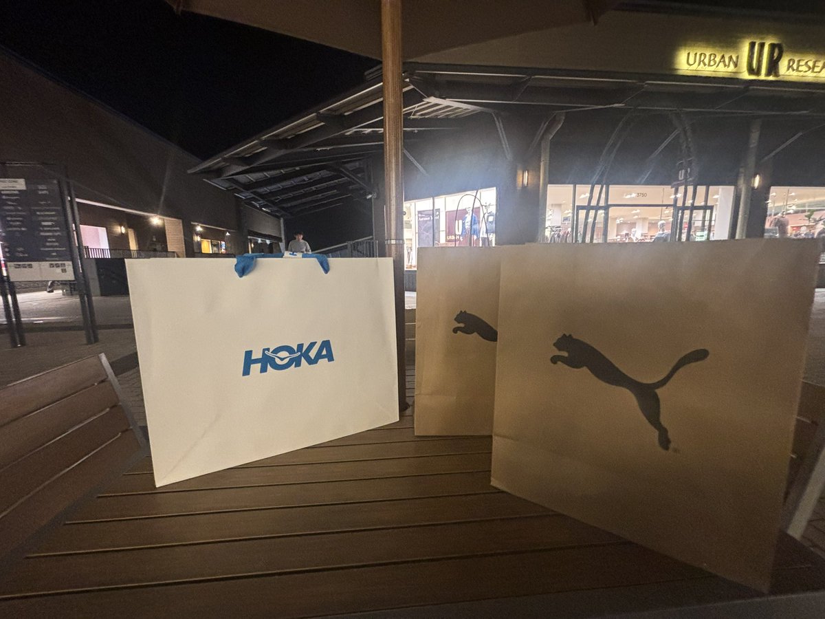 diqlo_'s tweet photo. 怪我サッサと治したいので3足目のクリフトン10買いました...

年始にはトレーニング再開できるように頑張ります💢💢💢💢💢💢 https://t.co/sw6X9Ri6Y8
