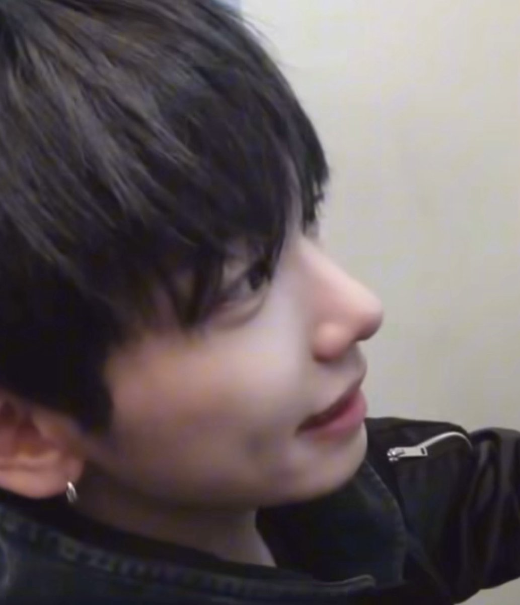 rxttvs_'s tweet photo. 우리 똥개 사랑해 줄 시간도 모자라 https://t.co/Z9EeyeeqU1