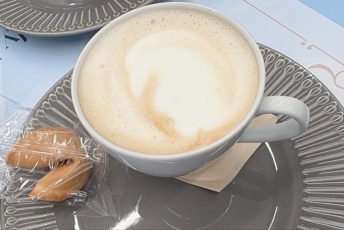 hachi8P_sub's tweet photo. 友人のお供で初めて来ました♬ #スタマイ #colycafe https://t.co/VovygdkDqu