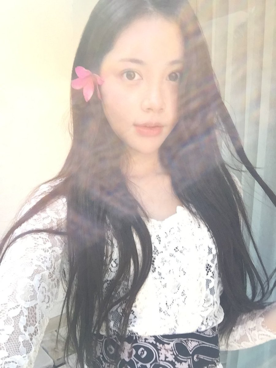Mothcasha's tweet photo. My beautiful Bali Girl

CARMEN BRINGS SUNSHINE TO IDOL’S TABLE
#CARMEN1stSoloProject https://t.co/REFs0bR0bL