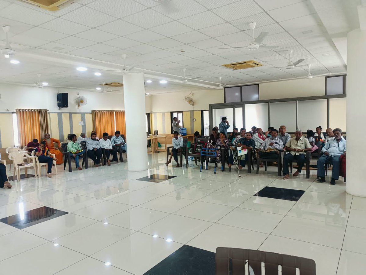 SdoMorbi's tweet photo. તા.૩૦/૦૯/૨૦૨૬ ના રોજ શ્રી સ્વામિનારાયણ મંદિર, શનાળા રોડ,મોરબી ખાતે જિલ્લા સમાજ સુરક્ષા કચેરી મોરબી તેમજ એલિમ્કોની ટીમ દ્વારા દિવ્યાંગો માટે એસેસમેન્ટ કેમ્પ (કૃત્રિમ હાથ/પગનો ફ્રી કેમ્પ) નું આયોજન કરવામાં આવેલ હતું. https://t.co/NxT93U8zZ0