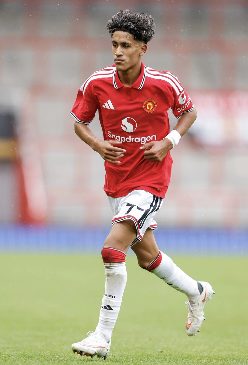centredevils's tweet photo. 🚨🚨| NEW: JJ Gabriel’s agent Ali Barat works for the same agency that negotiated Denzel Dumfries’ move to Real Madrid. If he leaves for a foreign club, Manchester United want £300,000 in compensation. [@marca] https://t.co/oT5GqaxLMJ