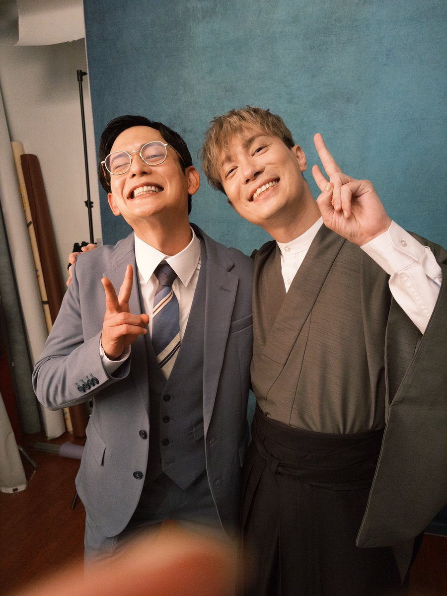 tetsuji_s_1206's tweet photo. 文豪LETTERSのビジュアル撮影でした!!

公式さんから即上げOKとのことでしたのでお久しぶりの達央さん、いや達兄と!!

ちゃんと近くで見たん初めてで目が茶色すぎてビビりました🫪

12/15の朗読劇をお楽しみに☻ https://t.co/Hfg10wGUIS