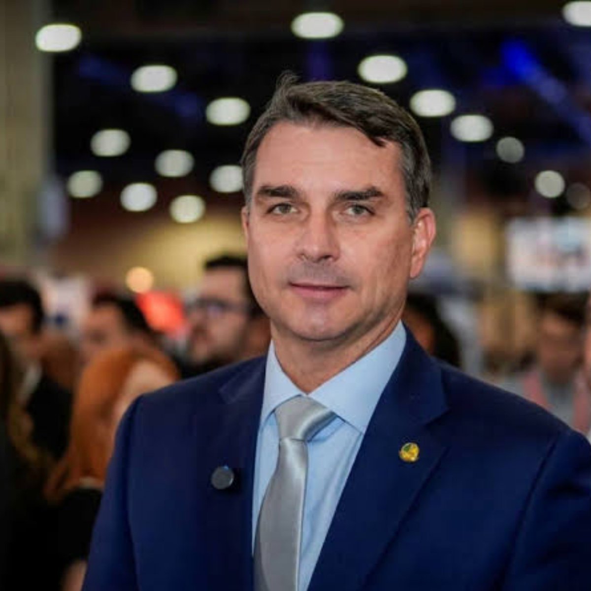 mspbra's tweet photo. 🚨 Flávio Bolsonaro foi mais forte nos bairros mais pobres do Rio, enquanto Lula liderou nos mais ricos https://t.co/3iNC5fDzgI