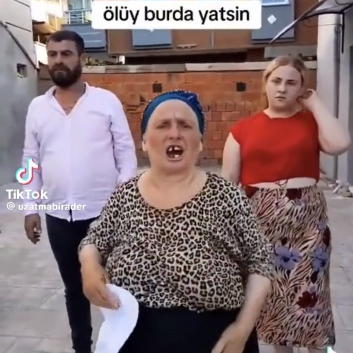 Globalite83's tweet photo. 🌍 En fazla Roman nüfusuna sahip ülkeler:

1. 🇹🇷 Türkiye: 2.750.000
2. 🇷🇴 Romanya: 1.850.000
3. 🇪🇸 İspanya: 1.500.000
4. 🇫🇷 Fransa: 1.200.000
5. 🇺🇸 ABD: 1.000.000
6. 🇭🇺 Macaristan: 870.000
7. 🇷🇺 Rusya: 825.000
8. 🇧🇷 Brezilya: 800.000
9. 🇸🇰 Slovakya: 490.000
10. 🇧🇬 Bulgaristan: 325.343
11. 🇦🇷 Arjantin: 300.000
12. 🇬🇷 Yunanistan: 300.000
13. 🇺🇦 Ukrayna: 260.000
14. 🇨🇿 Çekya: 250.000
15. 🇲🇩 Moldova: 250.000
16. 🇬🇧 Birleşik Krallık: 225.000
17. 🇮🇹 İtalya: 180.000
18. 🇷🇸 Sırbistan: 147.604
19. 🇮🇷 İran: 110.000
20. 🇩🇪 Almanya: 105.000

Kaynak: World Population Review
