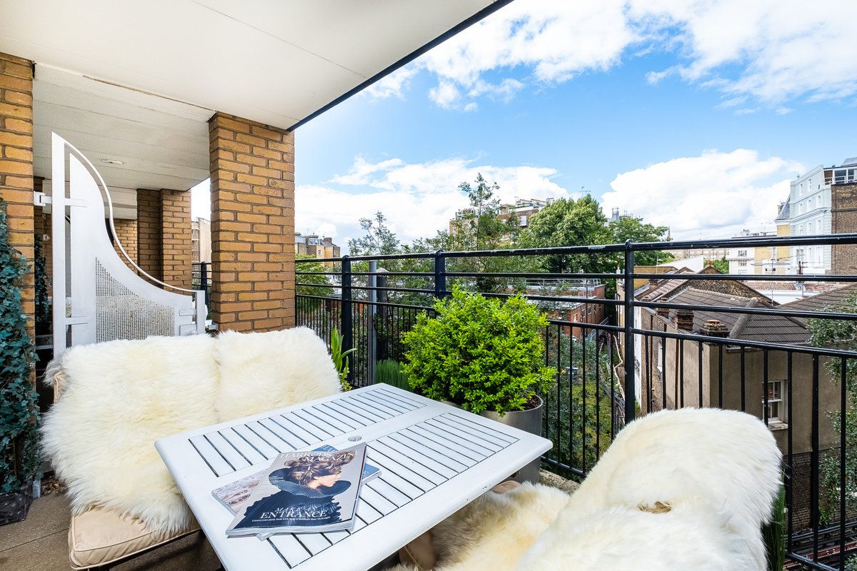 crownlawnapart's tweet photo. ✨ Your perfect #London family stay starts here.
Stay in #Kensington, close to museums, parks & top attractions, with all the space and comfort of a serviced apartment.
📍Kensington
🧳https://t.co/qRbC4CZe7R
#VisitLondon #FamilyGetaway #Kensington #ServicedApartments https://t.co/uasbCsb2Rt