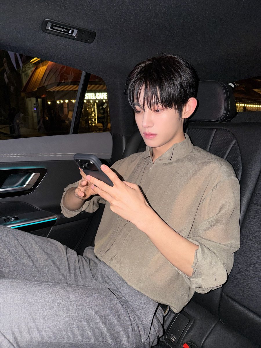 sesecoreS2's tweet photo. 왕댜님이다 왕댜님 https://t.co/SP7M5E63WN