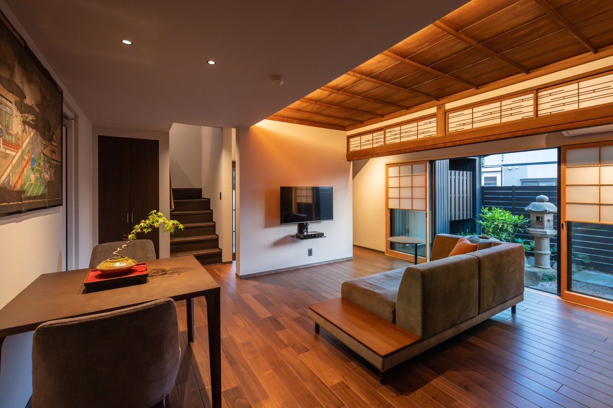 fukui_ishida's tweet photo. English follows
グローバルビジネス誌「Forbes JAPAN」の観光アワード「Forbes JAPAN Destinations of the Year 2026」。
「The 30 Collection」に、福井県から2つの取り組みが選出されました！✨
「Craft Invitation by SOE」 「オーベルジュほまち 三國湊」
「Craft Invitation by SOE」は、越前鯖江のものづくりの産地を巡り、職人や地域産業に触れる産業観光の取り組み。
「オーベルジュほまち 三國湊」は、歴史ある町家を生かし、三國湊のまち全体を楽しむ滞在体験を提供しています。
福井ならではのものづくりや歴史、文化を生かした取り組みが評価されたことを、とても嬉しく思います😊
これからも、この土地にしかない価値を多くの方に届けていきたいと思います✨

Forbes JAPAN, a global business magazine, presents the tourism award “Forbes JAPAN Destinations of the Year 2026.”Two initiatives from Fukui have been named to “The 30 Collection”! ✨“Craft Invitation by SOE”
“Auberge Homachi Mikuniminato”
Craft Invitation by SOE offers visitors the opportunity to explore the craftsmanship of the Echizen-Sabae area and connect with local artisans and industries.
Auberge Homachi Mikuniminato offers a unique stay that allows guests to experience the history and culture of Mikuniminato through its beautifully restored traditional townhouses.I am delighted to see initiatives rooted in Fukui’s unique craftsmanship, history, and culture receive this recognition. 😊We will continue sharing the unique experiences and values that can only be found here. ✨

#福井県 #fukui #ForbesJAPAN #SOE #オーベルジュほまち三國湊