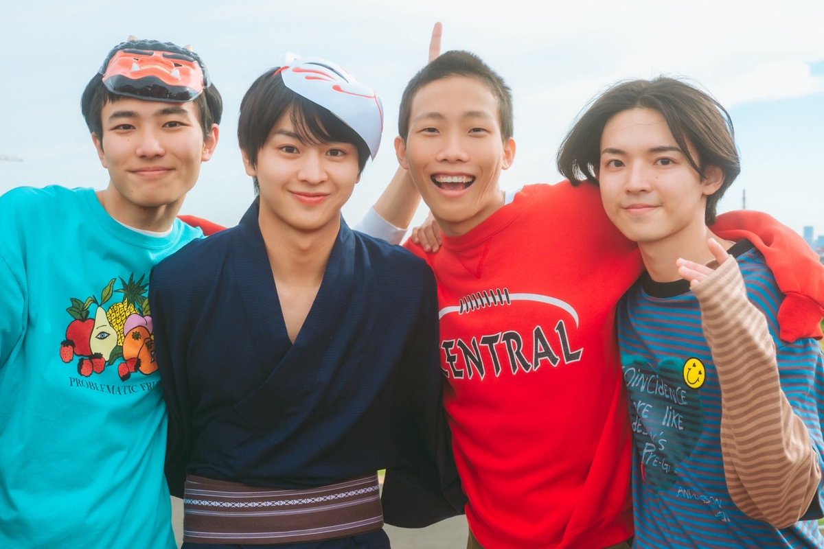 dramal_abc's tweet photo. 🎂𝐇𝐚𝐩𝐩𝐲 𝐁𝐢𝐫𝐭𝐡𝐝𝐚𝐲🎉

今日𝟏𝟎/𝟔は
#藤本洸大 さんそして、 #新井元輝 さんのお誕生日!!!

#修学旅行で仲良くないグループに入りました から、2回目のお祝い🌈

これからも素敵な旅路が待っていますように！🚌💨

#ドラマ修学旅行 https://t.co/0MLrKSp5z4