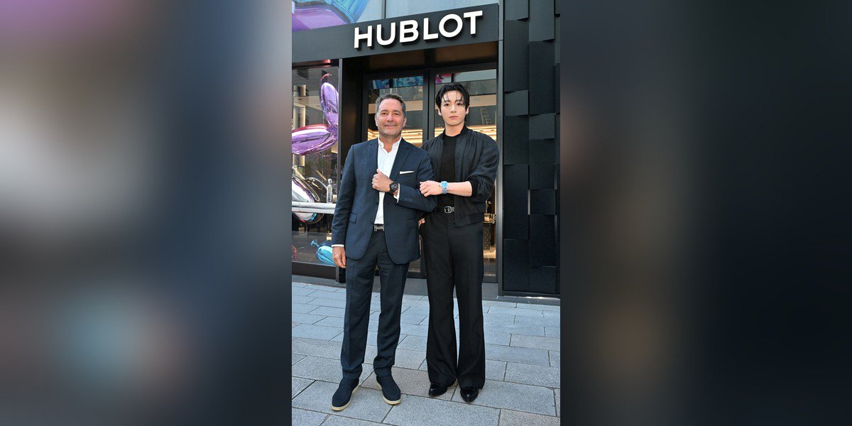 genicpress_edit's tweet photo. 【最新情報】高級時計ブランドHUBLOTとBTSジョングクさんが東京で特別な瞬間を共有✨
2026年9月24日、日本・東京にてグローバル ブランドアンバサダーのBTS ジョングクさんを「ウブロ銀座ブティック」が迎えました。CEOジュリアン・トルナーレも来日し歓迎したほか、ジョングクさんは展示されたタイムピースに強い関心を示しました。
✨詳細はこちら👇
https://t.co/VzIDrAcbxG