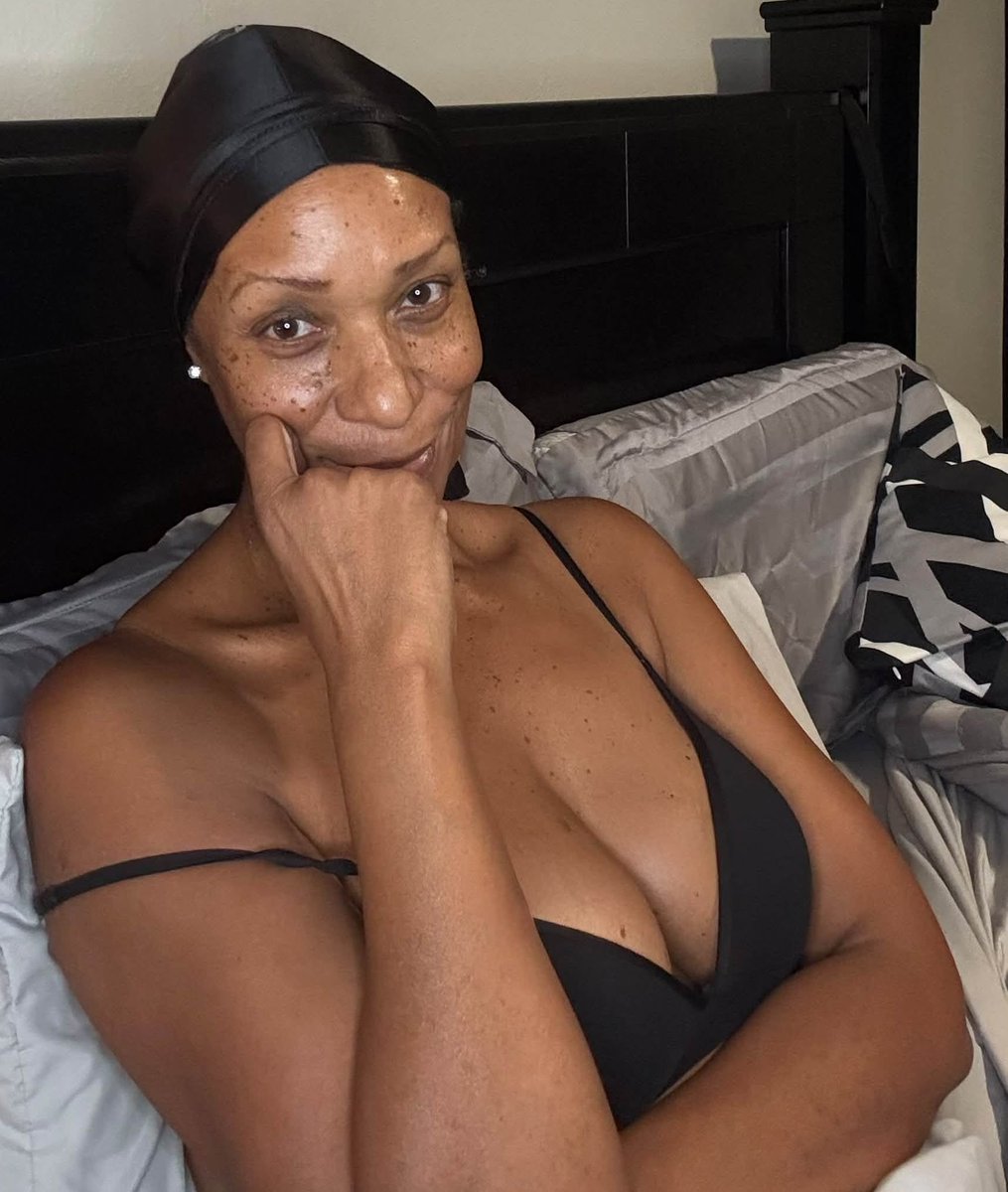 Iamindiscov's tweet photo. Old whores taste different and they are very good for fun not for commitment. One 33+ ekuke just dey give am to me back to back that year for Frankfurter Allee in Berlin, this whore literally licked my nyash with tongue 👅 very clean and gave me one of the best ride of my life.

They are very good because of their high experience on the streets, they have been through alot of dicks and still going through more. If a woman is above 25 years i won't marry her. If she is 33+ i will never even take her serious unless she is rich or her father is rich and ready to invest billions on me his son in-law.

Don't go and marry an old layer with 20+ years of experience you will regret it and your life will spoil i assure you. Whores don't repent, they don't change and will never do. Be wise with your commitment.