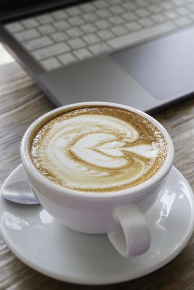 EstherD92331410's tweet photo. Buenos dias tengo deseo de una rica taza de café. Quien bebió cafe ya ?
#CoffeeDate #BuenosDías #MorningShow #piz #LaCasaDeLosFamososMéxico #jagaindonesia #PedroSánchez https://t.co/rnPFSbdswU