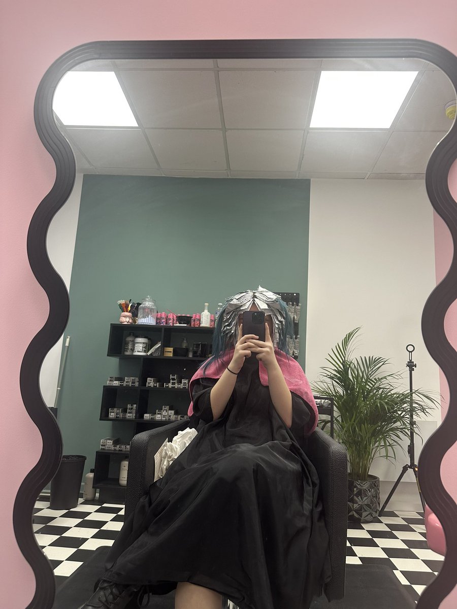 sleeqtodream's tweet photo. Going purple #excited https://t.co/ogye9vSfIg