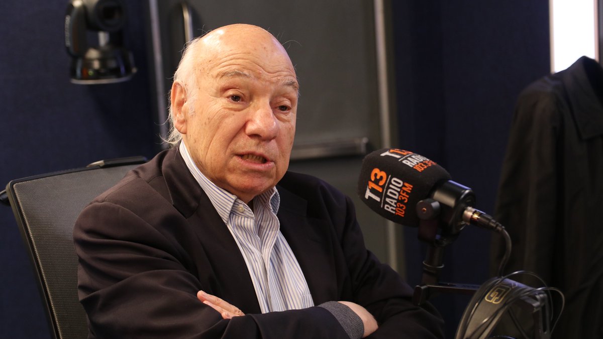Tele13_Radio's tweet photo. 🎙️ “Uno puede discutir la composición del gasto (...), pero Chile necesitaba avanzar en la dirección de la responsabilidad fiscal y este presupuesto va en esa dirección”: Vittorio Corbo por Presupuesto 2027 [#MesaCentral].

En vivo en https://t.co/Uyxc5H2anM https://t.co/NUb7pLMQfT