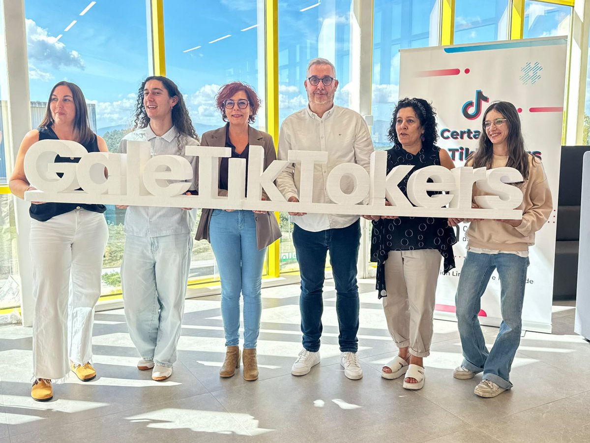 NosTelevision's tweet photo. Aberto até o 30 de outubro o prazo para enviar vídeos en galego ao VII Galetiktokers de Ames

Haberá seis premios de 300 euros cada un e pódese presentar calquera persoa a partir dos 13 anos

Toda  a info sobre o certame quí https://t.co/yjOb1NZkUI

@concellodeames #galego https://t.co/6d7vUpTIPK