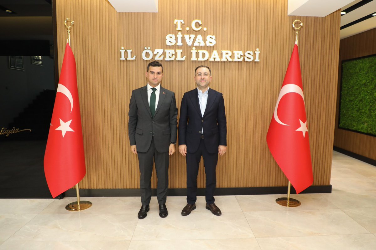 aliihsangurel60's tweet photo. 📍Sivas

Sivas Vali Yardımcımız Sn. Halil İbrahim Yeşilyurt’u ziyaret ettik. 

Misafirperverliğini için Sayın Valimize teşekkür ediyorum. https://t.co/bMTgLPfP2M