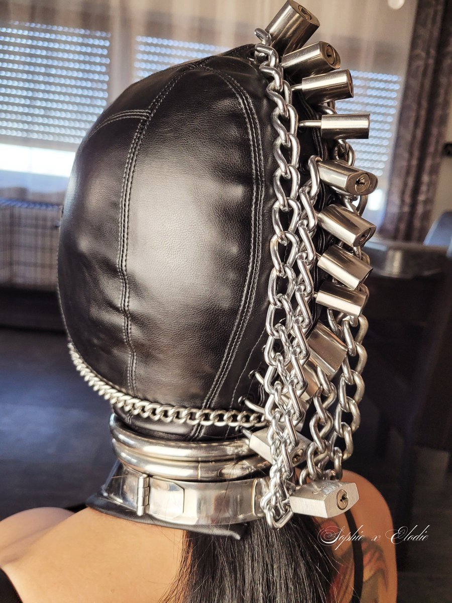 SophieElodie's tweet photo. Hood upgrade 🖤🔒 https://t.co/ekFfvYd41D