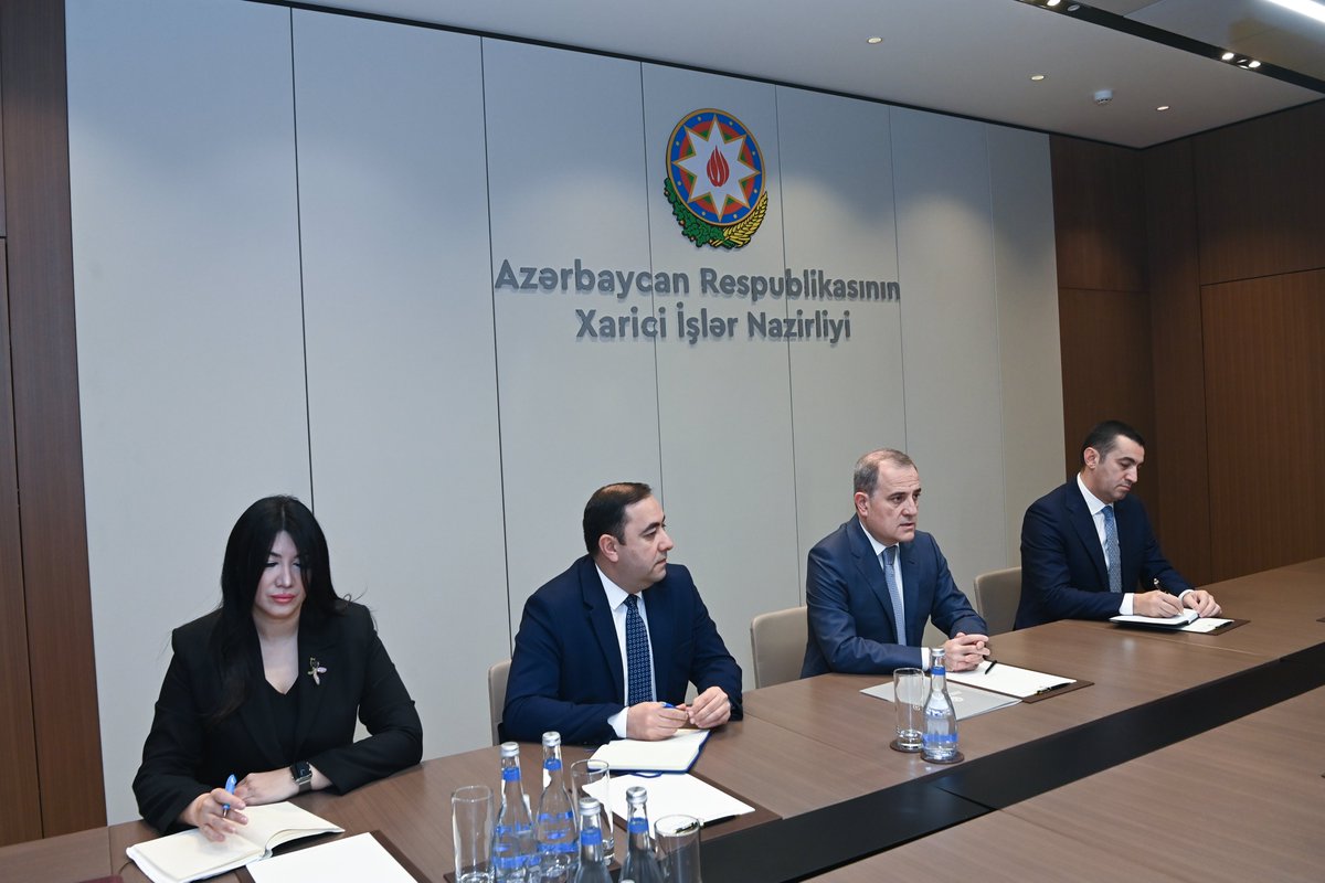 AzerbaijanMFA's tweet photo. Nazir Ceyhun Bayramovun ABŞ-nin sülh missiyaları üzrə xüsusi nümayəndəsinin baş müşaviri Arye Laytstoun ilə görüşünə dair mətbuat məlumatı

⬇️⬇️⬇️

https://t.co/g9BdLgtWGc https://t.co/6VXOjbg2sn