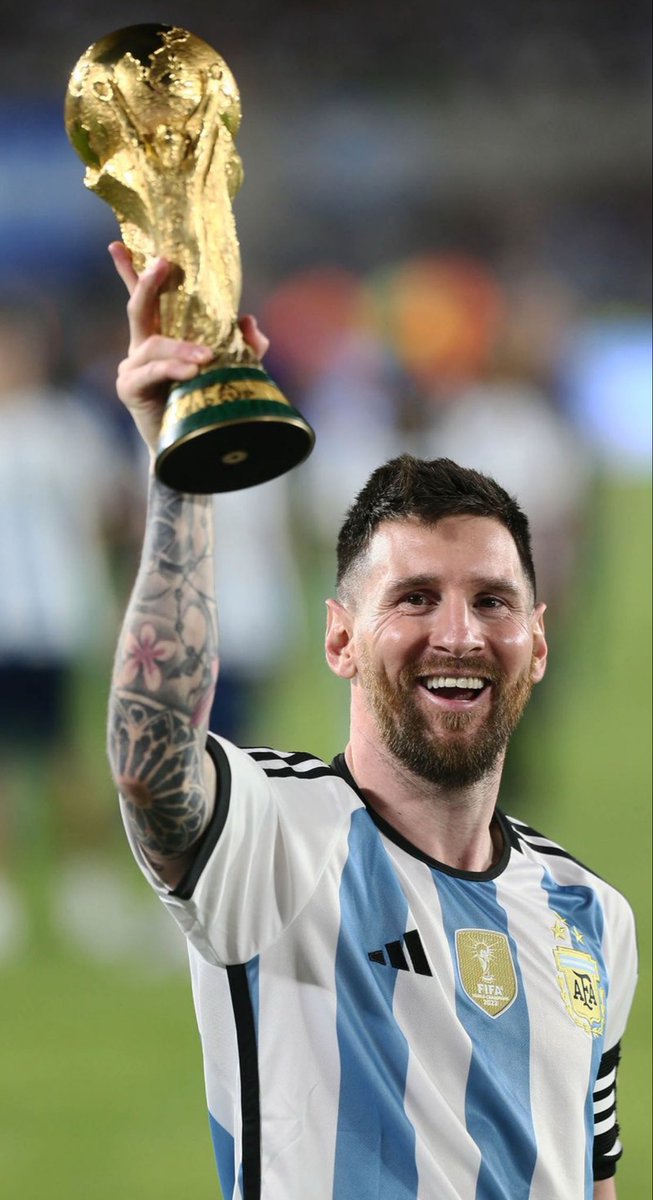 Luigi_Lopez1's tweet photo. Mí idolo hoy.

Mí idolo mañana.

Mí idolo toda la vida.🥹❤️ https://t.co/y6Tzuda2a2
