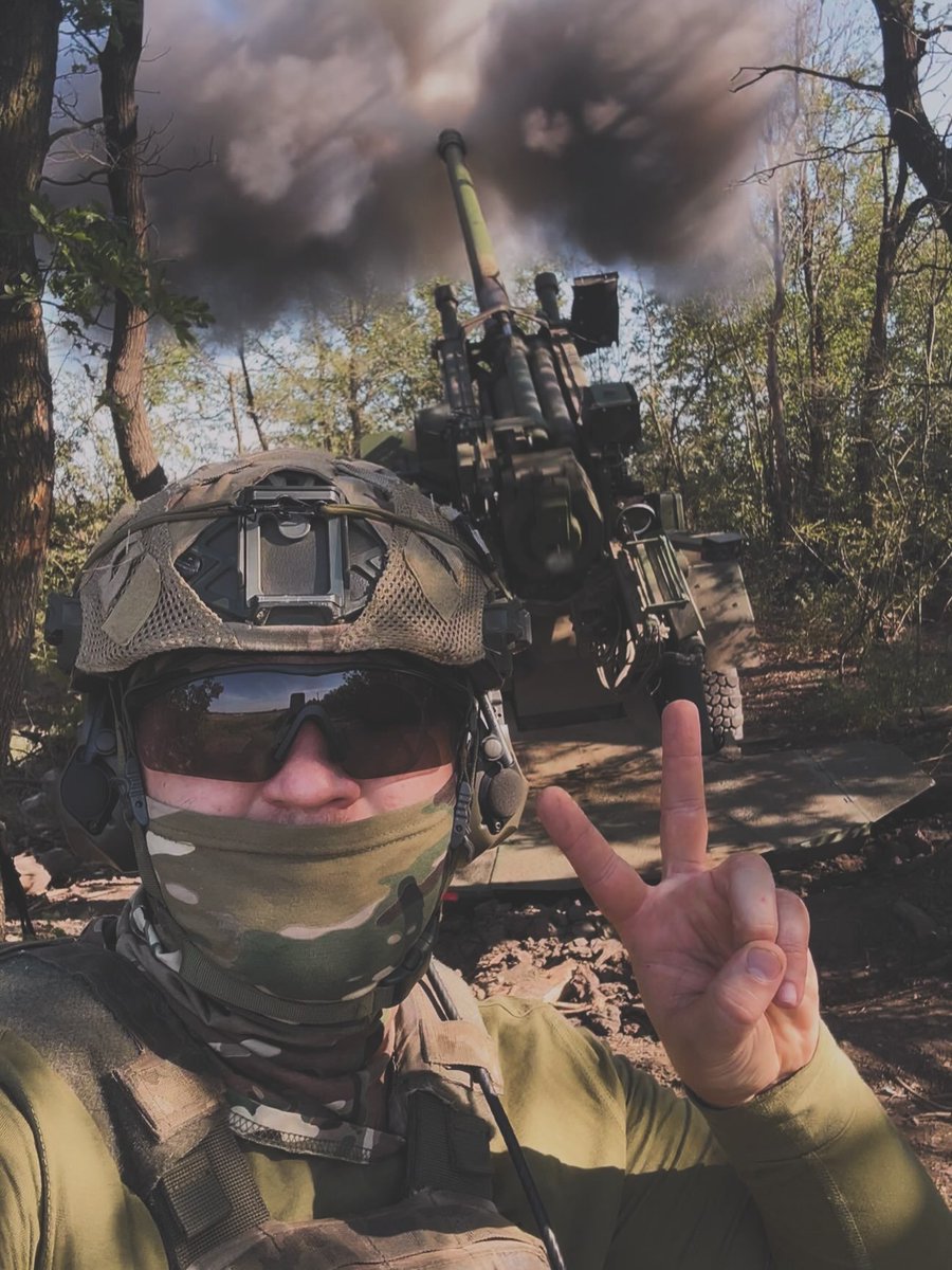 top_force's tweet photo. Prendre son selfie avec un #CAESAR https://t.co/Pwbrsc0mWc