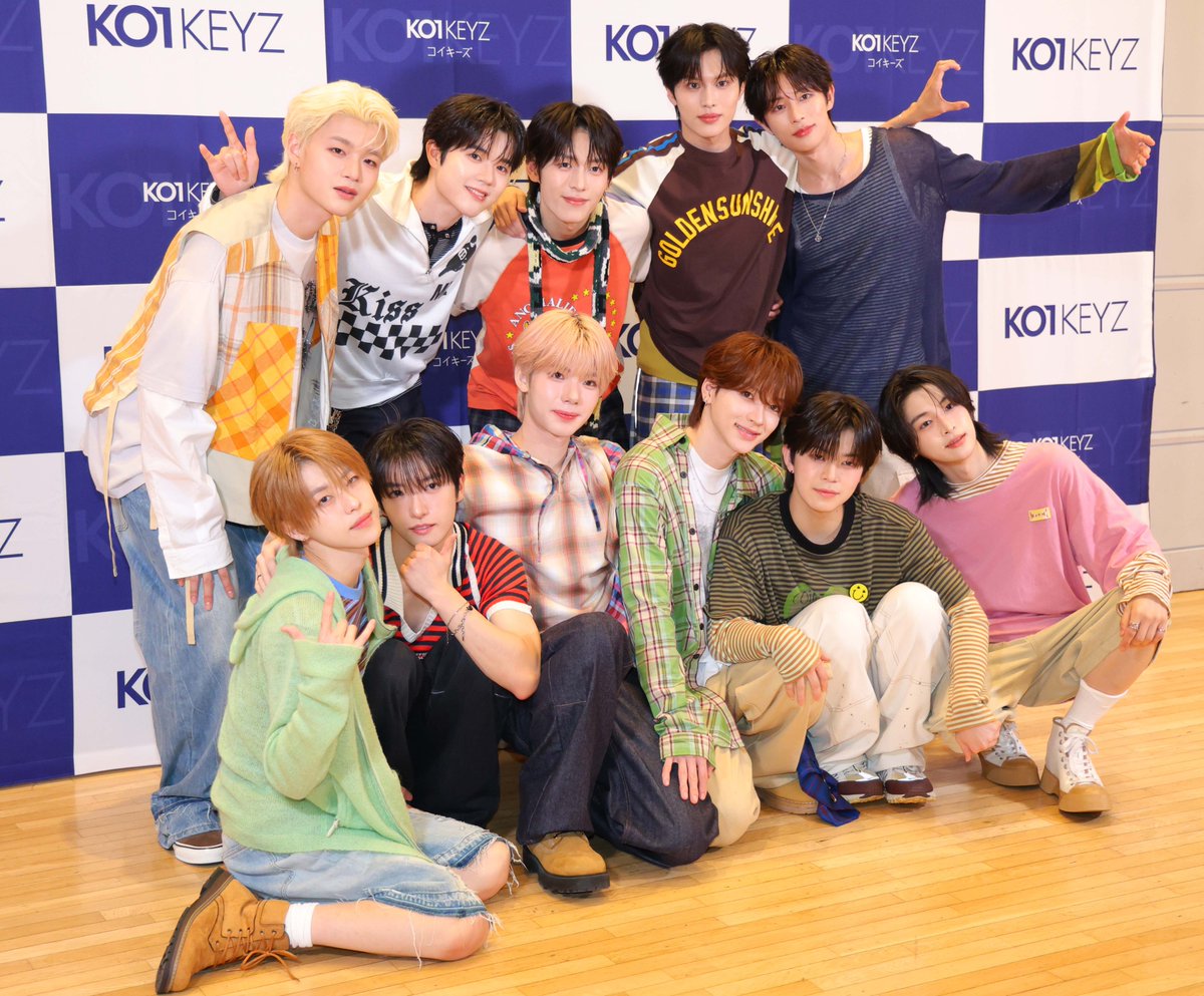 oricon's tweet photo. 『KO1KEYZ DEBUT SHOWCASE』
KO1KEYZ、フォトセッションレポート📝
⠀
メンバー思いの優しさにじむ場面も✨
DAIKIが宣言「KO1KEYZ、絶対売れまーす！」
⠀
🔻ソロカットも📸
https://t.co/j5QasfPL0V
⠀
#KO1KEYZ_DEBUT_SHOWCASE https://t.co/L6Ln5SXetX