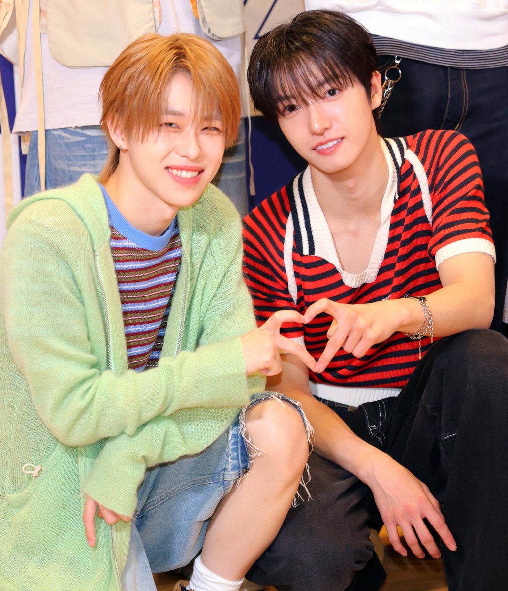 oricon's tweet photo. 『KO1KEYZ DEBUT SHOWCASE』
KO1KEYZ、フォトセッションレポート📝
⠀
メンバー思いの優しさにじむ場面も✨
DAIKIが宣言「KO1KEYZ、絶対売れまーす！」
⠀
🔻ソロカットも📸
https://t.co/j5QasfPL0V
⠀
#KO1KEYZ_DEBUT_SHOWCASE https://t.co/L6Ln5SXetX