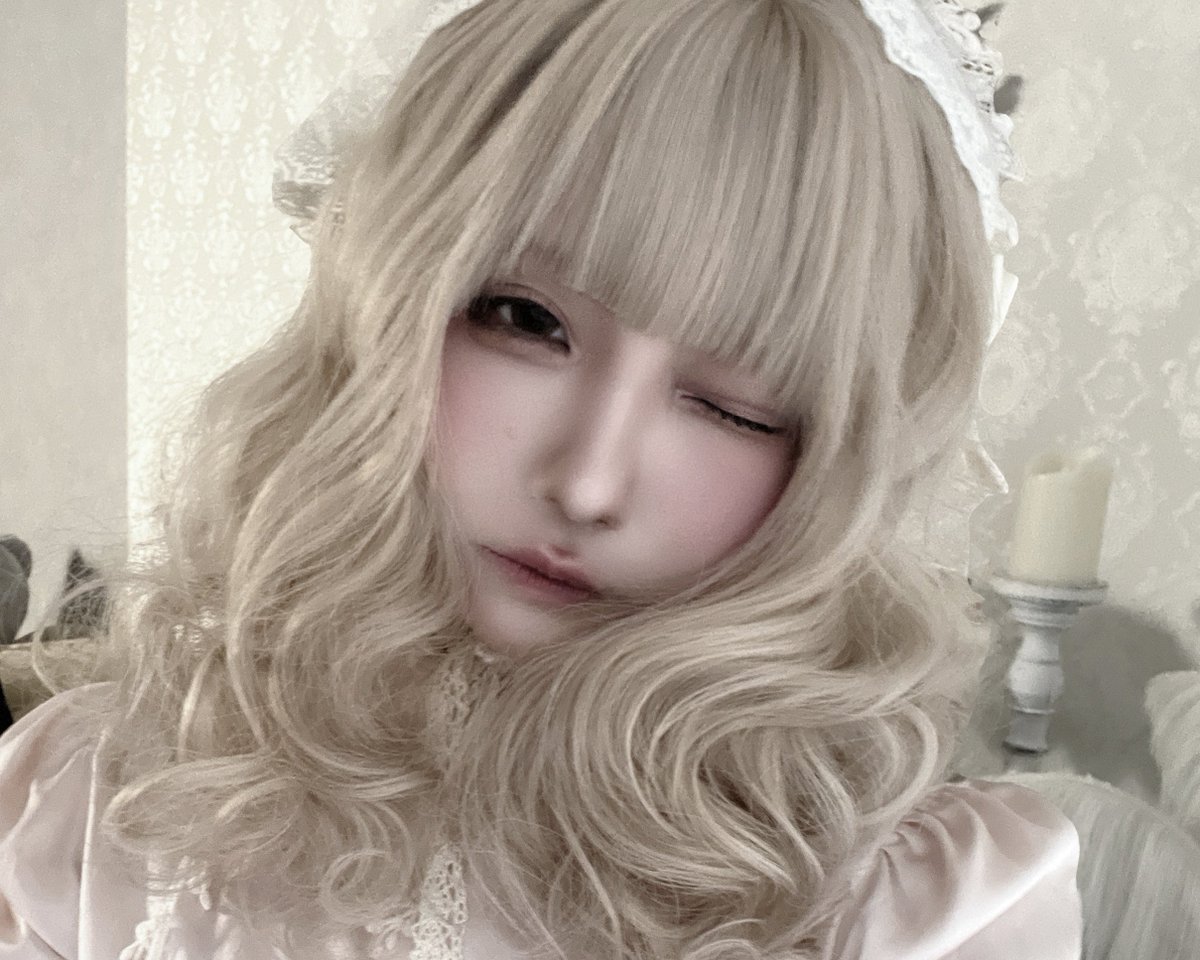 momo_pedio's tweet photo. ガラスケースを抜け出そう https://t.co/5XAa6lbb35