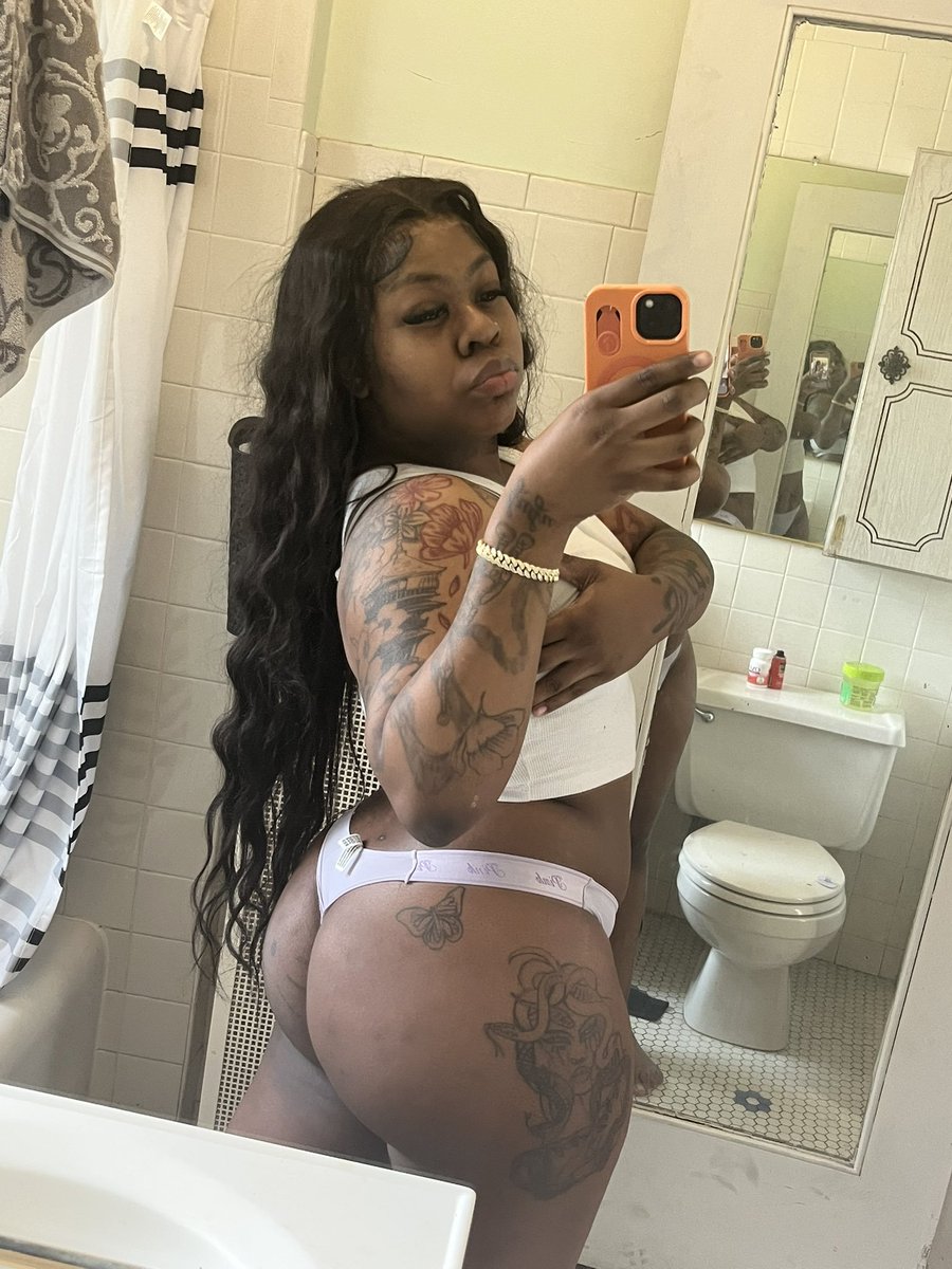 southsidesiren's tweet photo. Morning 🍑👌
#chicagofreaks #chitown #chicagomeet #chicago #EMP #chicagotown https://t.co/Orjjd5qwjy