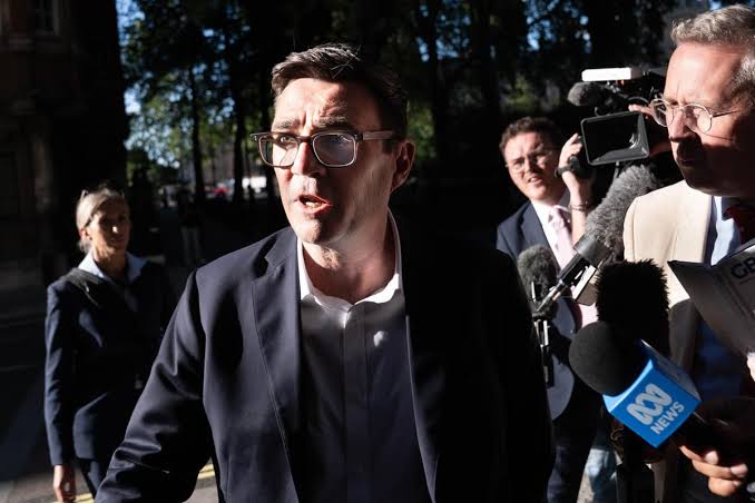 jodymcintyre_'s tweet photo. 🚨I’ve just been passed documents relating to a major Andy Burnham donor connected to ANOTHER English football club.

Big trouble brewing for the Labour government.

More on this to come... https://t.co/ZlvBXpqBja