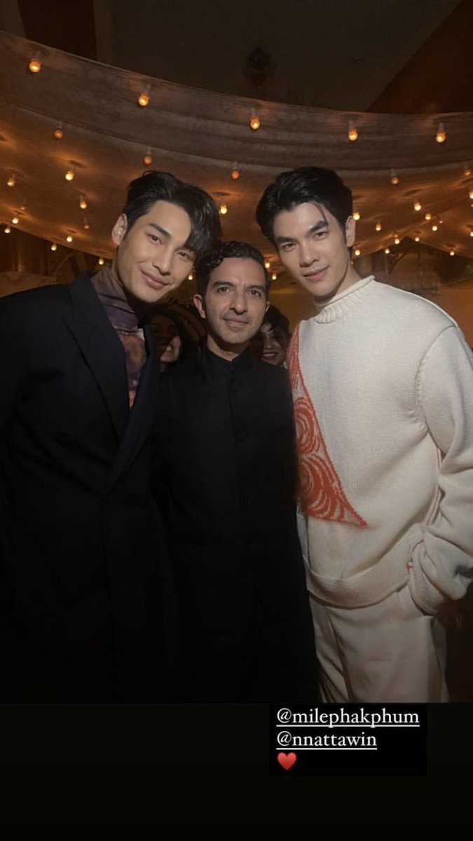 MulliUso's tweet photo. ((แต่ก็จริงนะ มายอาโปพาเราเปิดโลกหลายเรื่องมาก ทั้งงานแฟชั่นโชว์ งานระดับโลกต่างๆ งาน Luxury Brand ที่นี่แค่เคยเรียนเฉยๆ แต่มายอาโปทำให้เห็นภาพ เปิดโลกกว้างมากและเขาพาเราไปด้วยตลอดอ่ะ นี่พร้อมไปกับมายอาโปอีกหลายทีเลยระ ลุยกันต่อสิค้าบบบบ💚💛✨🍀)) https://t.co/fzcUnpTuJi