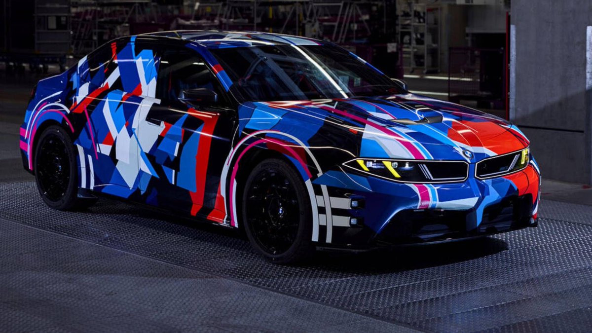 drivingdotca's tweet photo. BMW teases electric 2028 M3, to be offered alongside gas variant https://t.co/EnG1PoXxjW https://t.co/0hnBEottb1