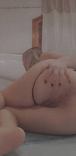 Samuelz7lect's tweet photo. طاطا وهرانية مزوجة🍑🔥😈🍆🥵 https://t.co/iuh5isYWcv
