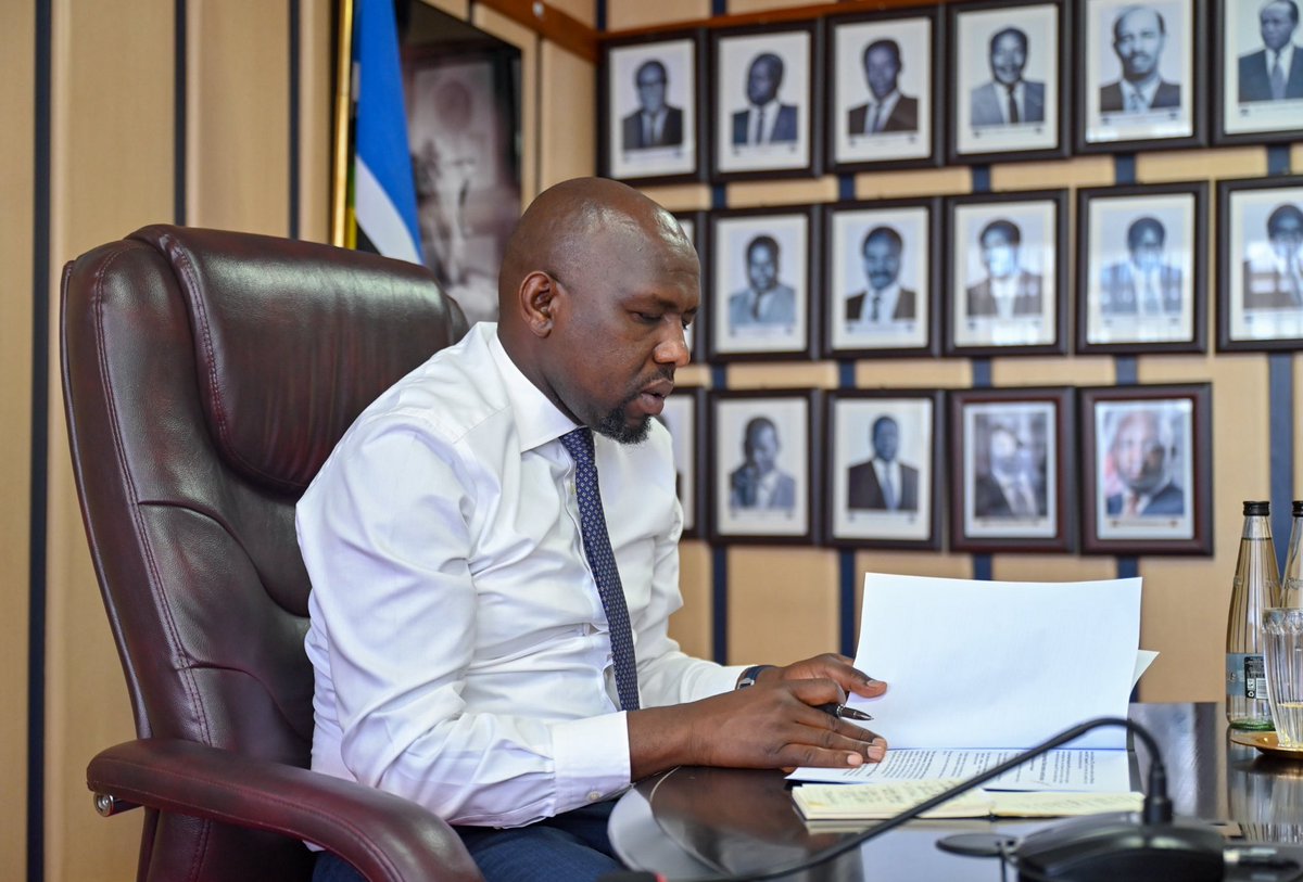 kipmurkomen tweet picture